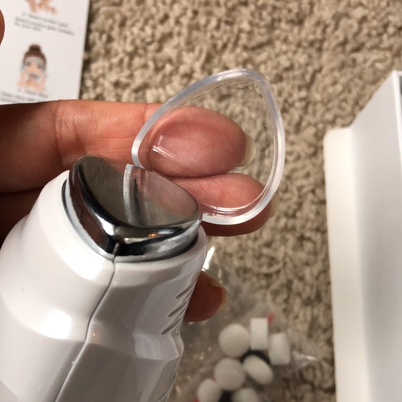 Blackhead Remover Pore Vacuum - Picture 5 of 6